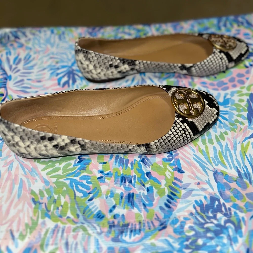 Tory Burch Chelsea Python Flats - Picture 9 of 10